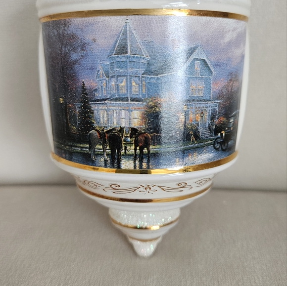Thomas Kinkade Christmas Ball Ornament. Heirloom Ornament.#332973 - Picture 2 of 13